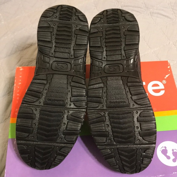 Brand New Boy Stride Rite shoe size 5.5 - Picture 4 of 4